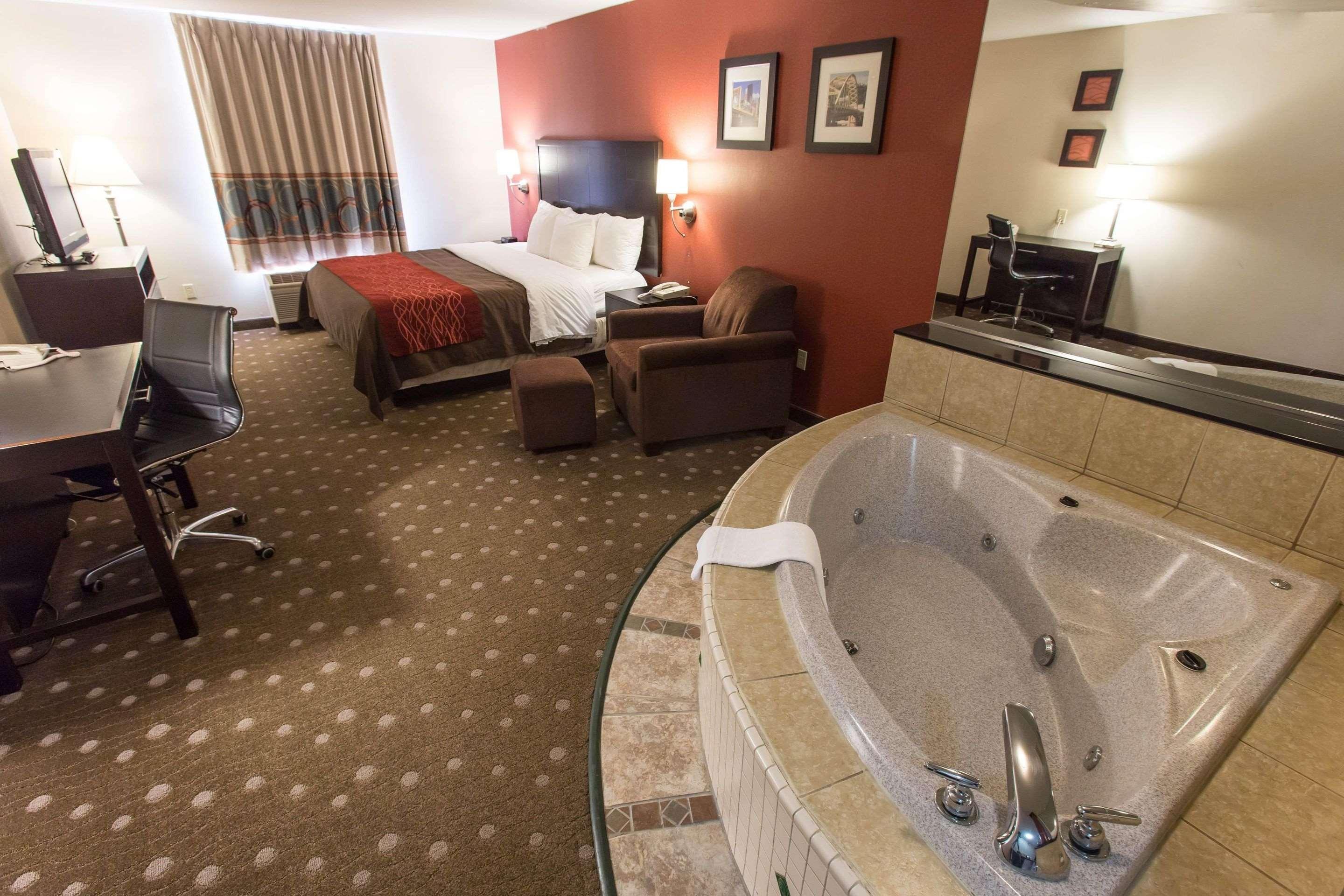 Comfort Inn Питсбърг Екстериор снимка