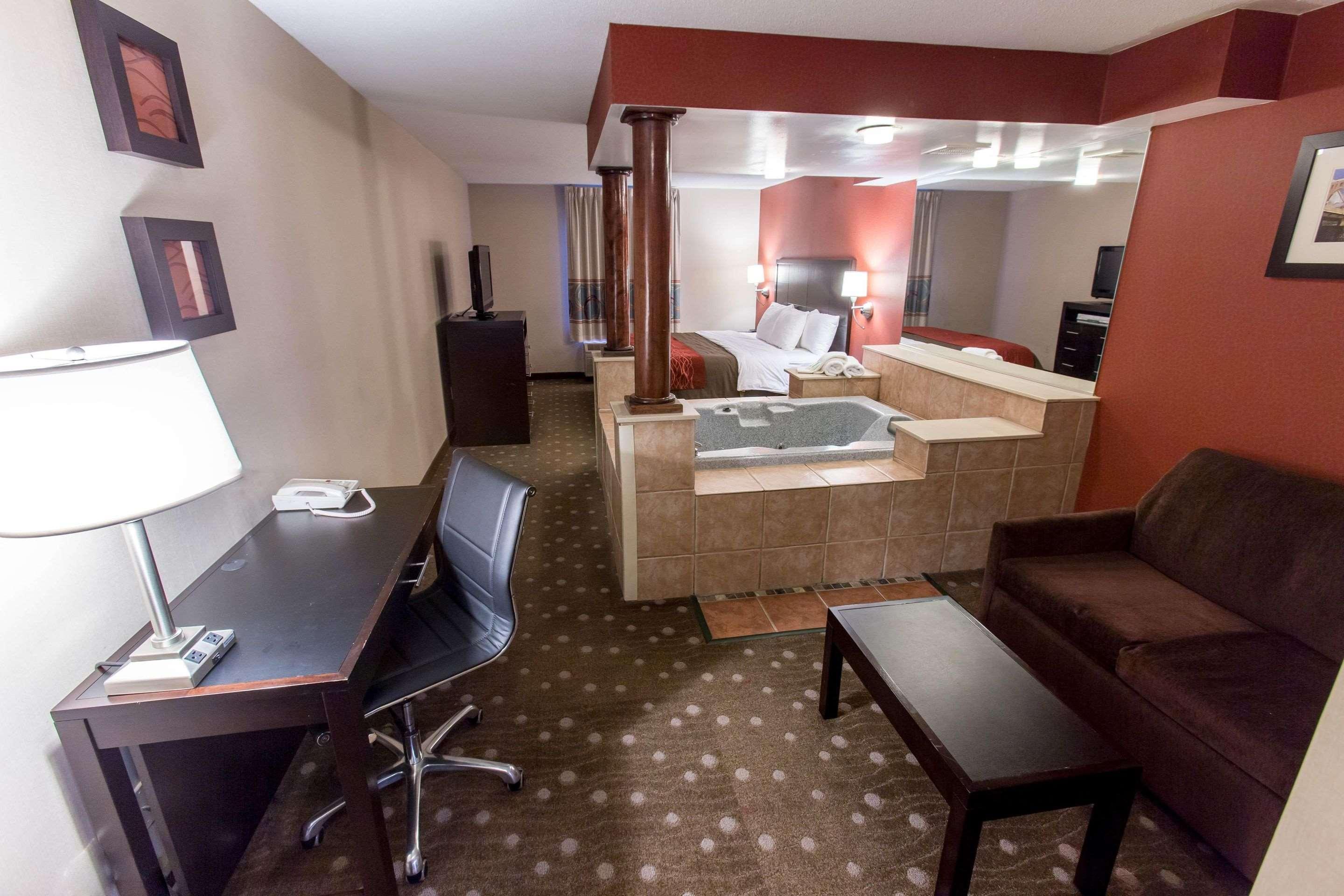 Comfort Inn Питсбърг Екстериор снимка